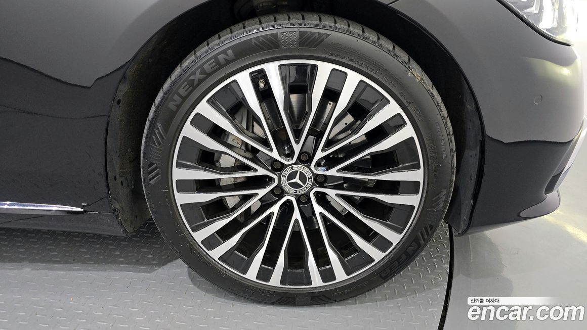 Mercedes-Benz S-Class 2022