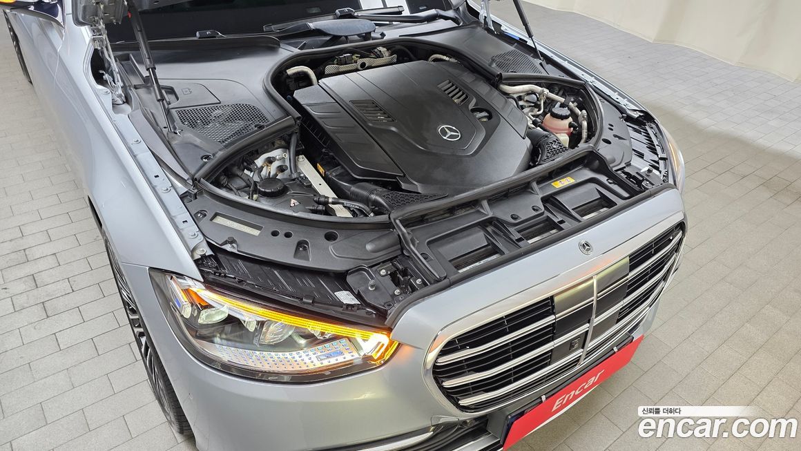 Mercedes-Benz S-Class 2021