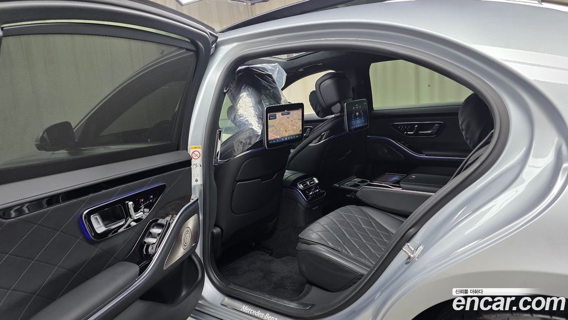 Mercedes-Benz S-Class 2021