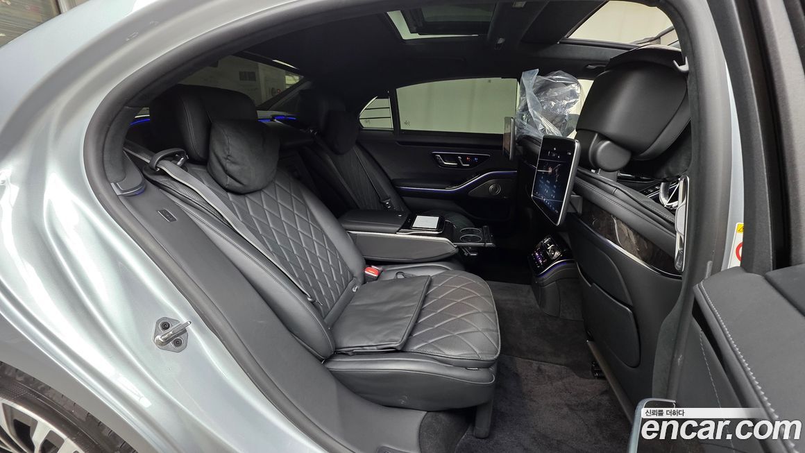 Mercedes-Benz S-Class 2021