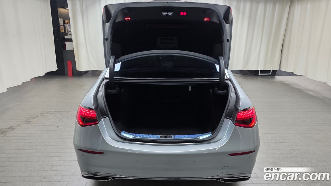 Mercedes-Benz S-Class 2021