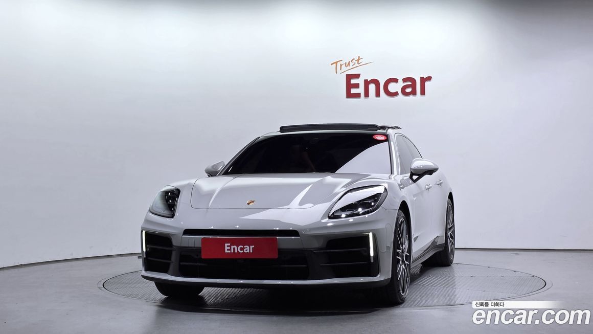 Porsche Panamera 2025