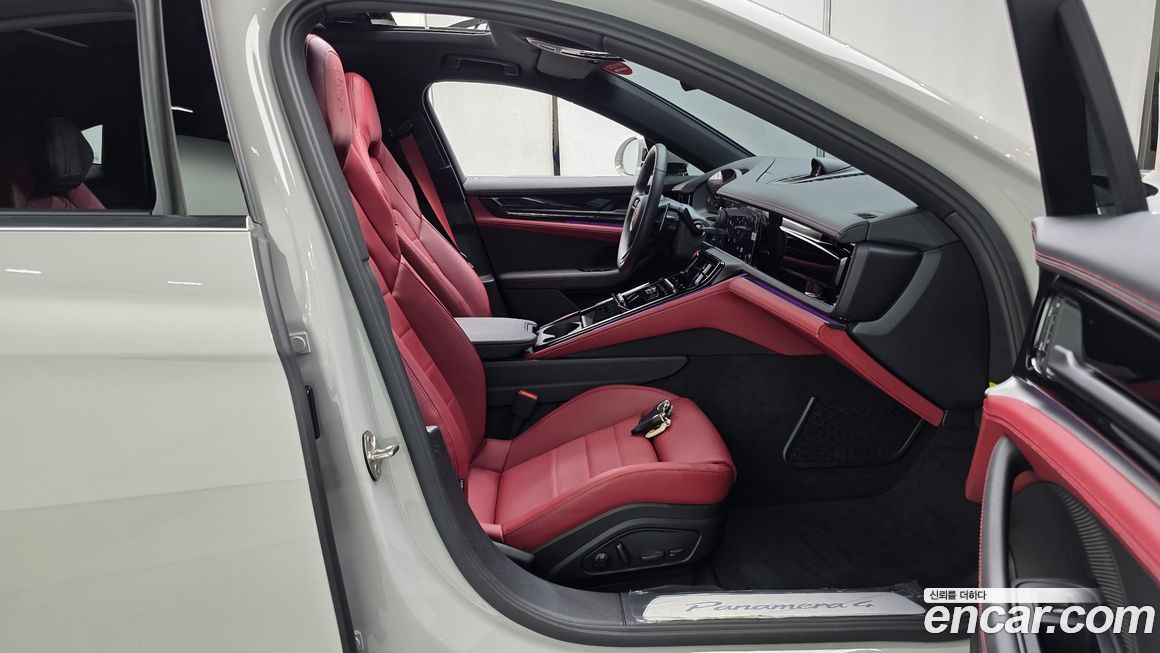 Porsche Panamera 2025