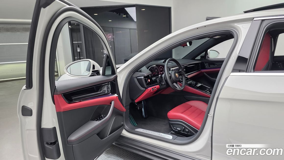 Porsche Panamera 2025