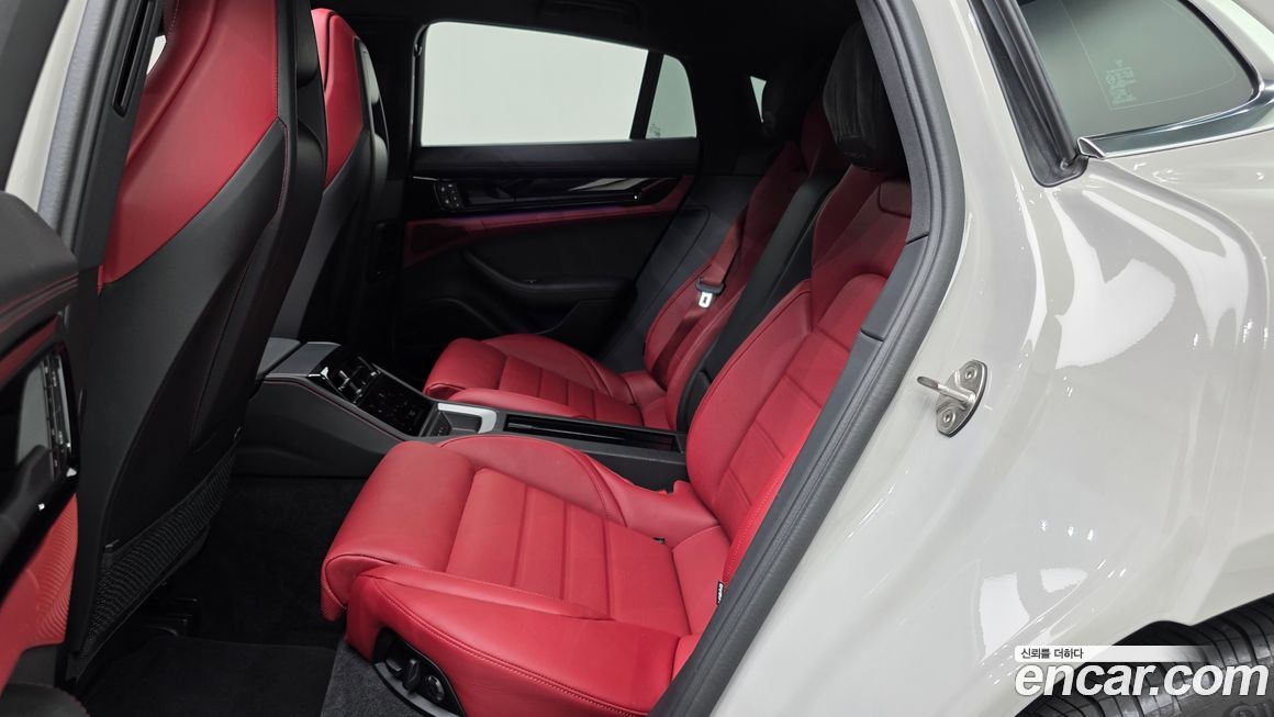 Porsche Panamera 2025