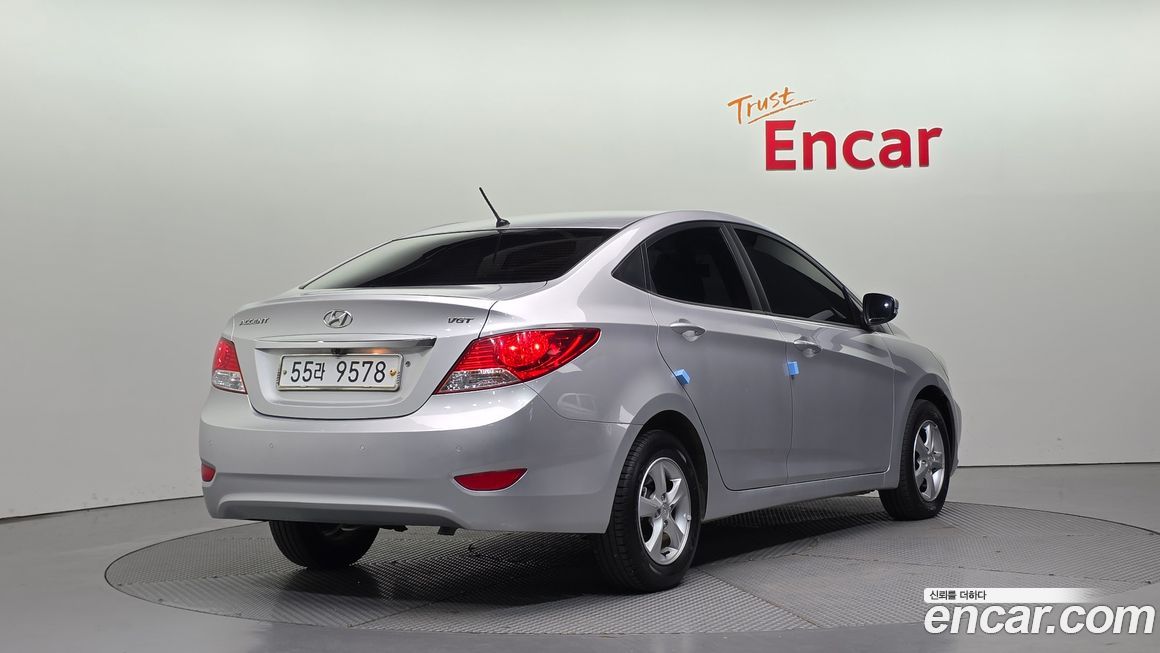 Hyundai Accent 2012