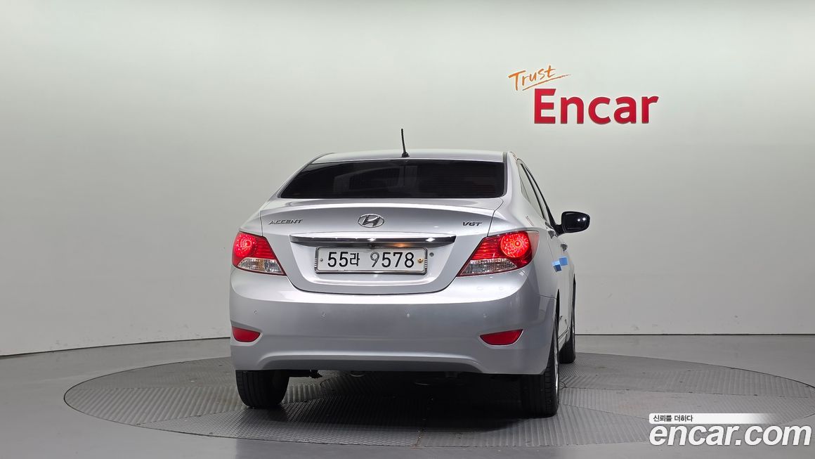 Hyundai Accent 2012