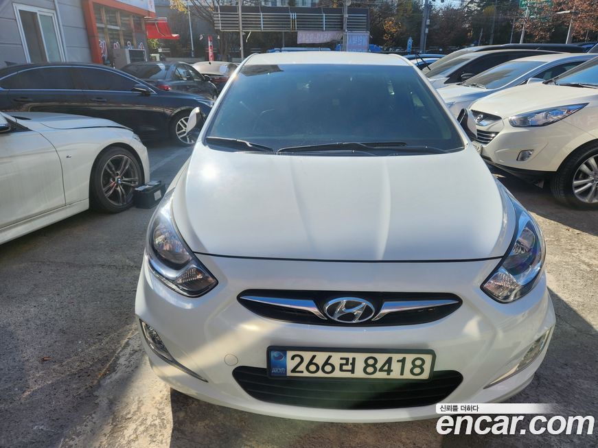 Hyundai Accent 2012