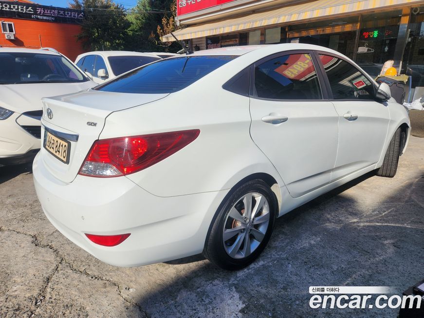 Hyundai Accent 2012