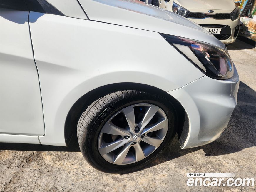 Hyundai Accent 2012
