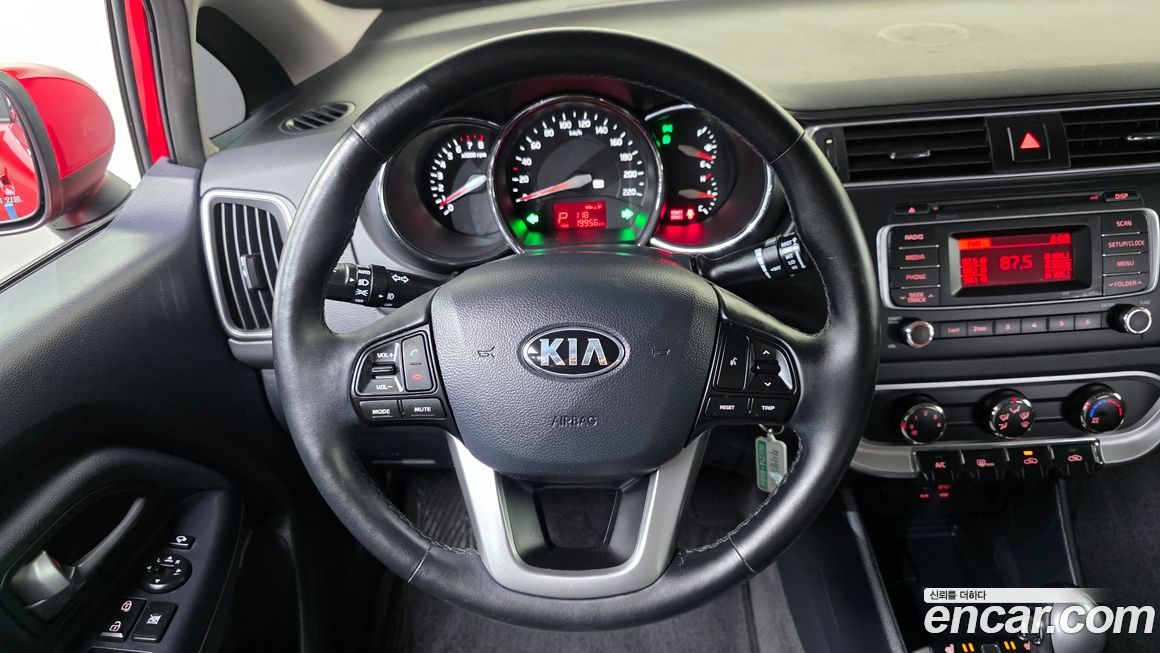 Kia pride 2015