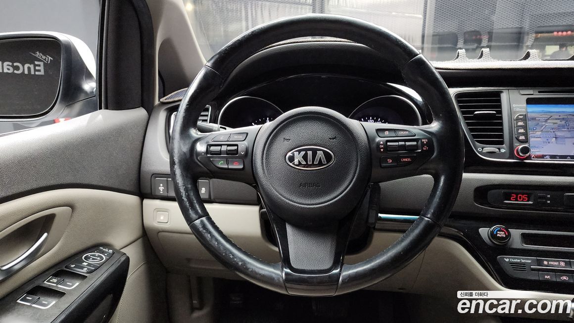 Kia Canival 2015