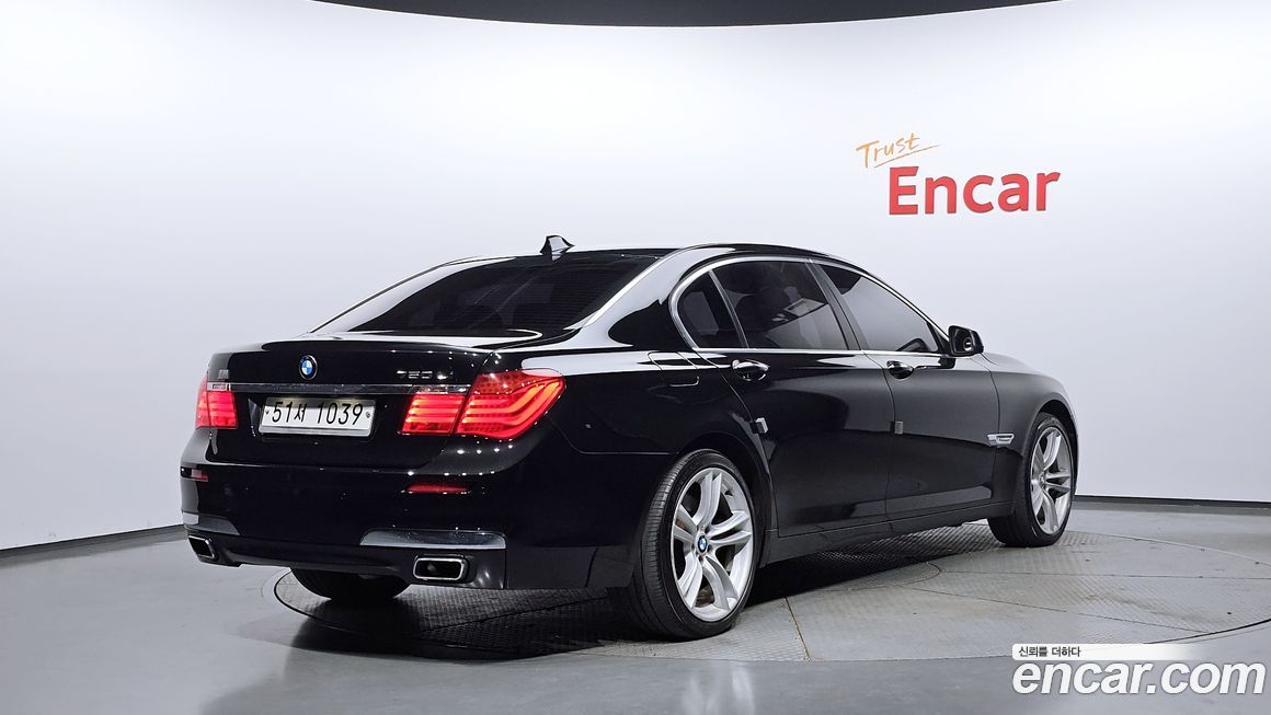BMW 7-Series 2011