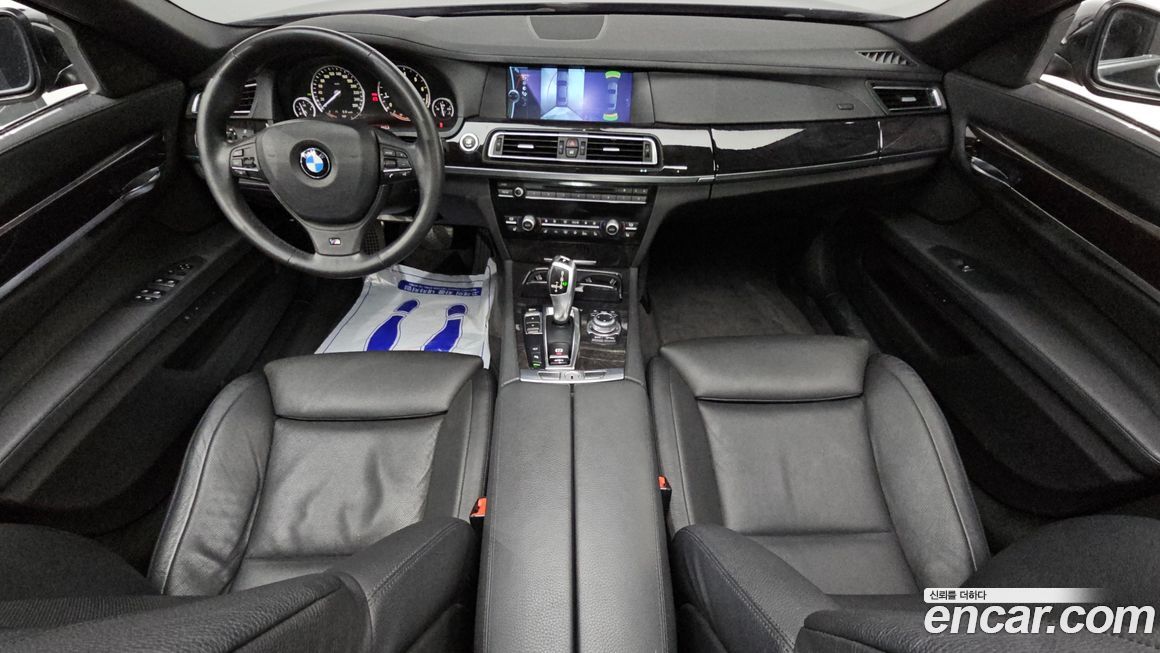 BMW 7-Series 2011