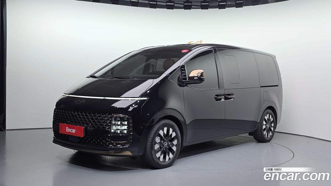Hyundai Staria 2025