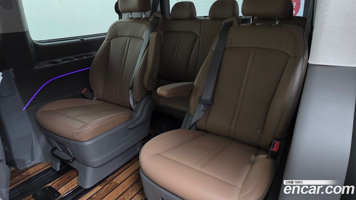 Hyundai Staria 2025