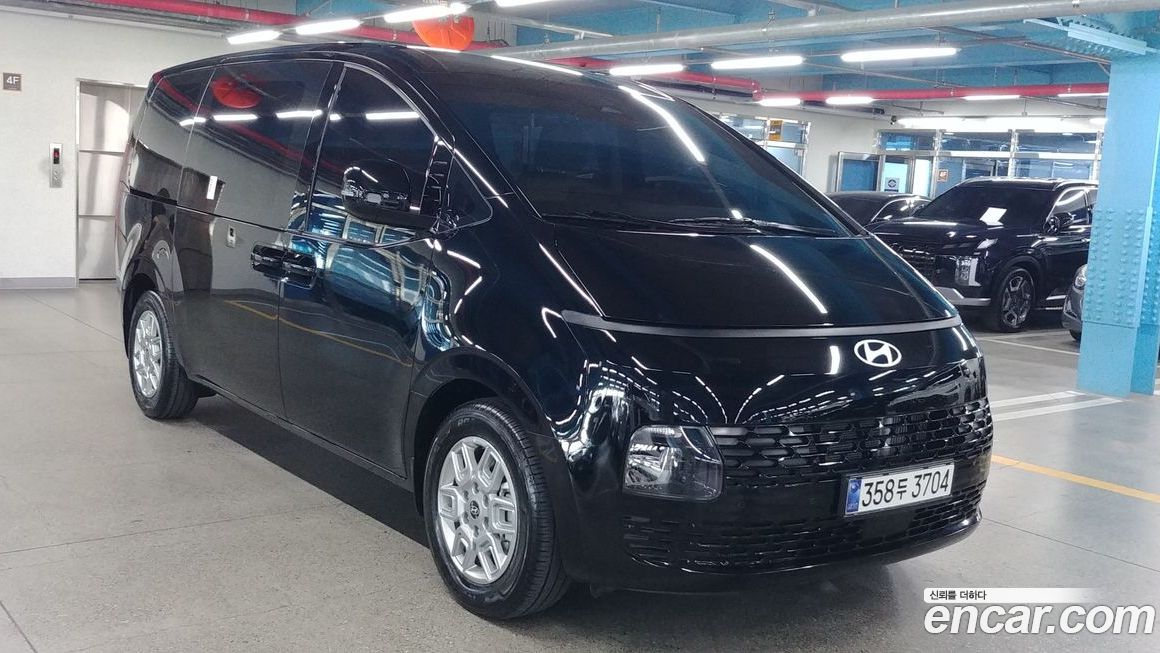 Hyundai Staria 2025