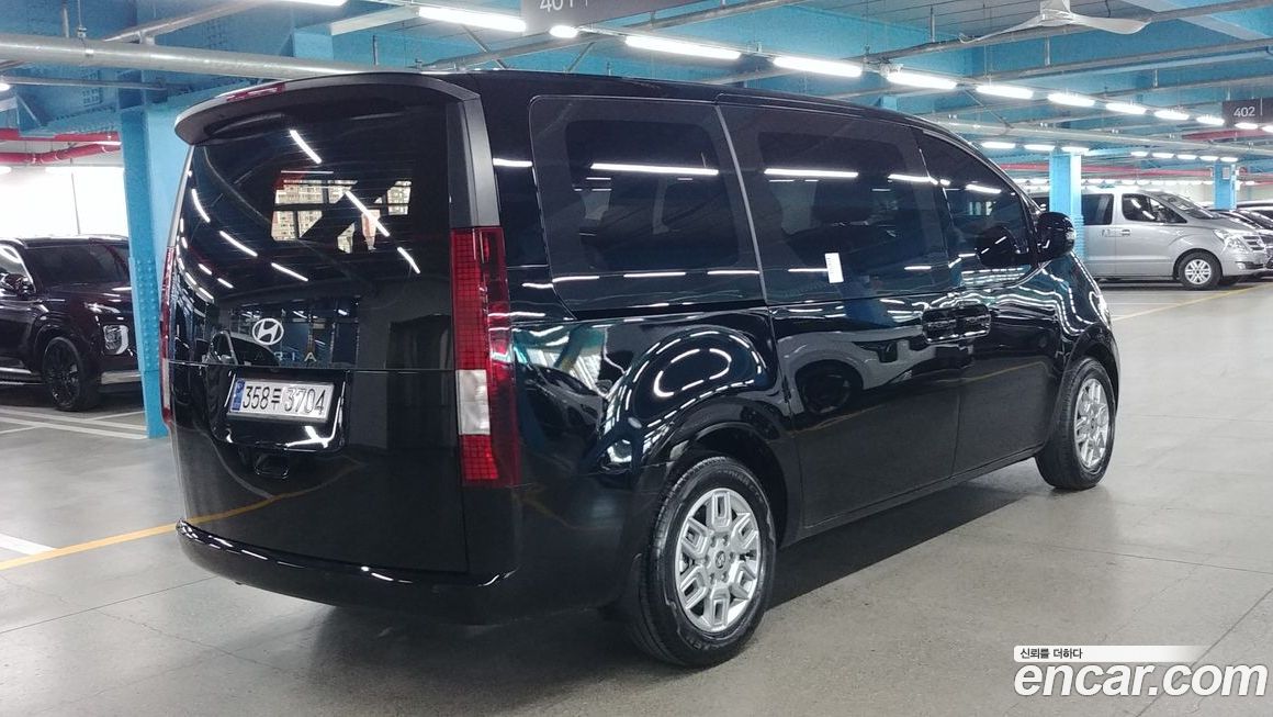 Hyundai Staria 2025