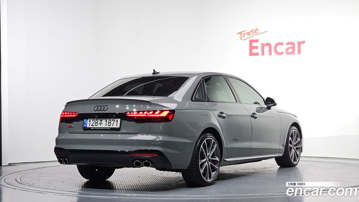 Audi S4 2021