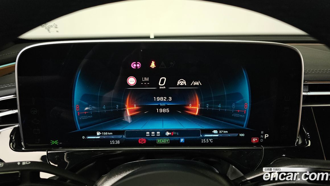 Mercedes-Benz E-Class 2025