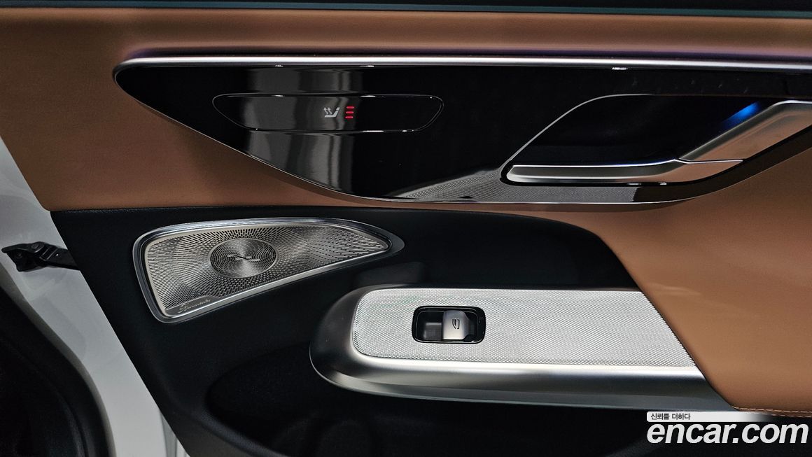 Mercedes-Benz E-Class 2025