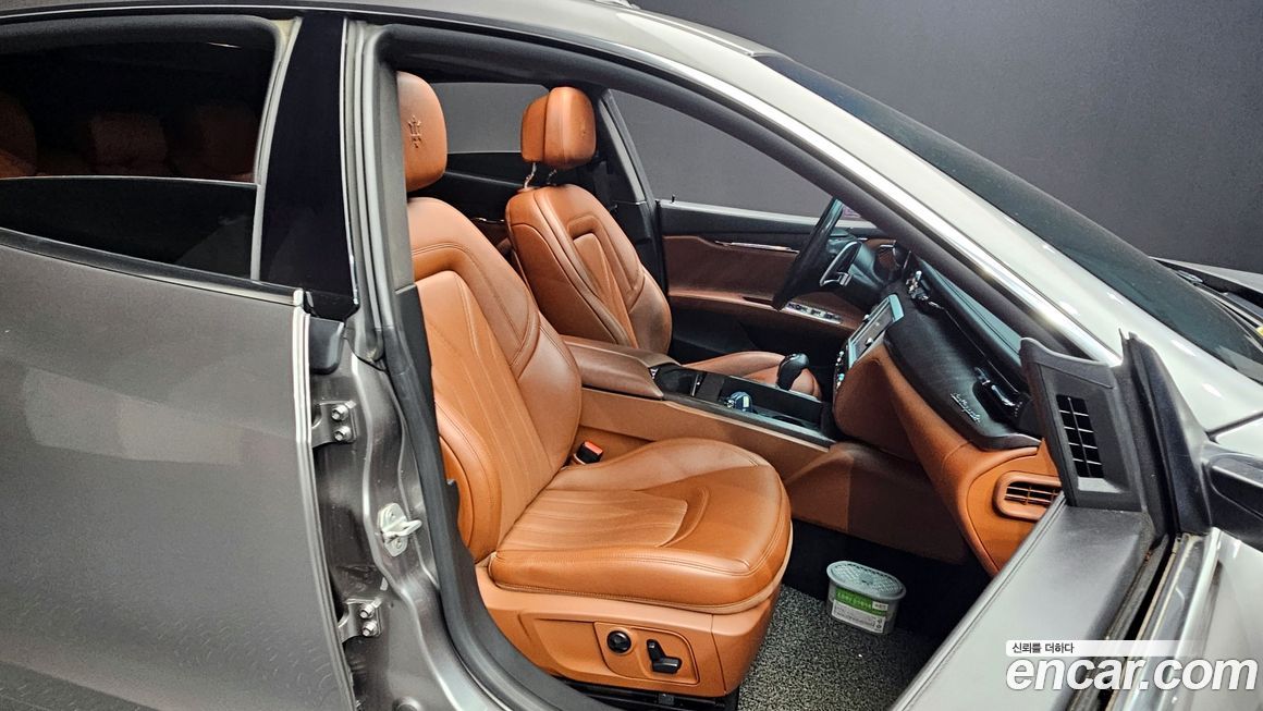 Maserati Quattroporte 2016