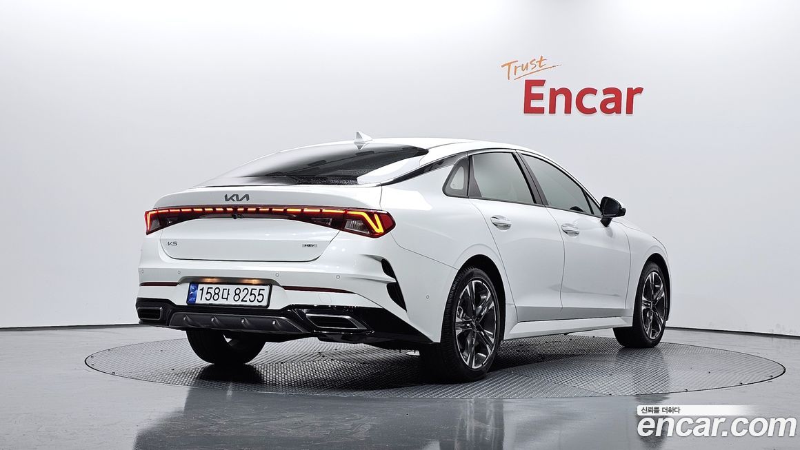 Kia K5 2023