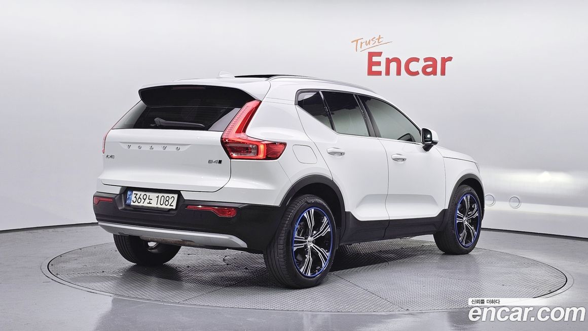 Volvo XC40 2021