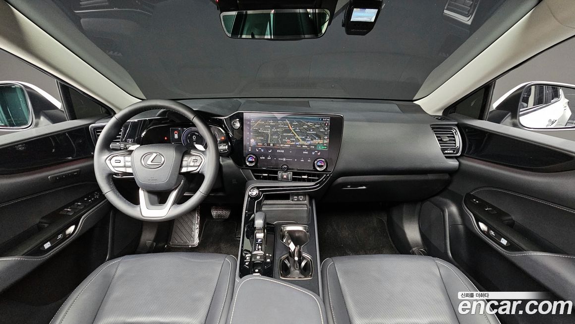 Lexus NX 2024