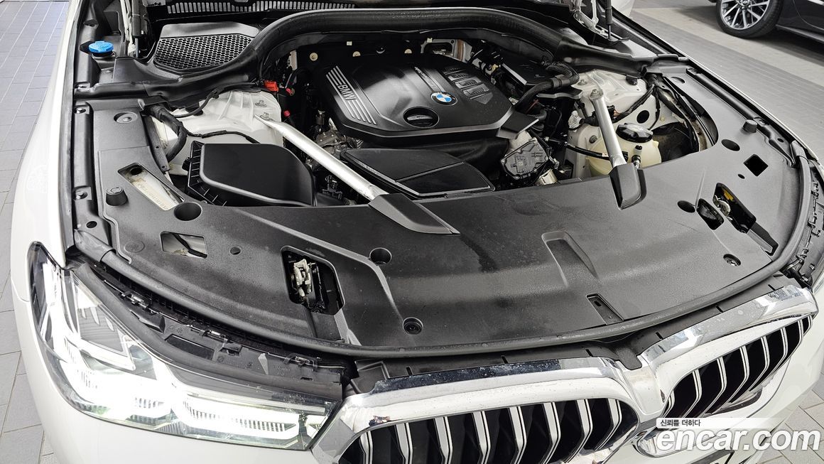 BMW Gran Turismo 2023