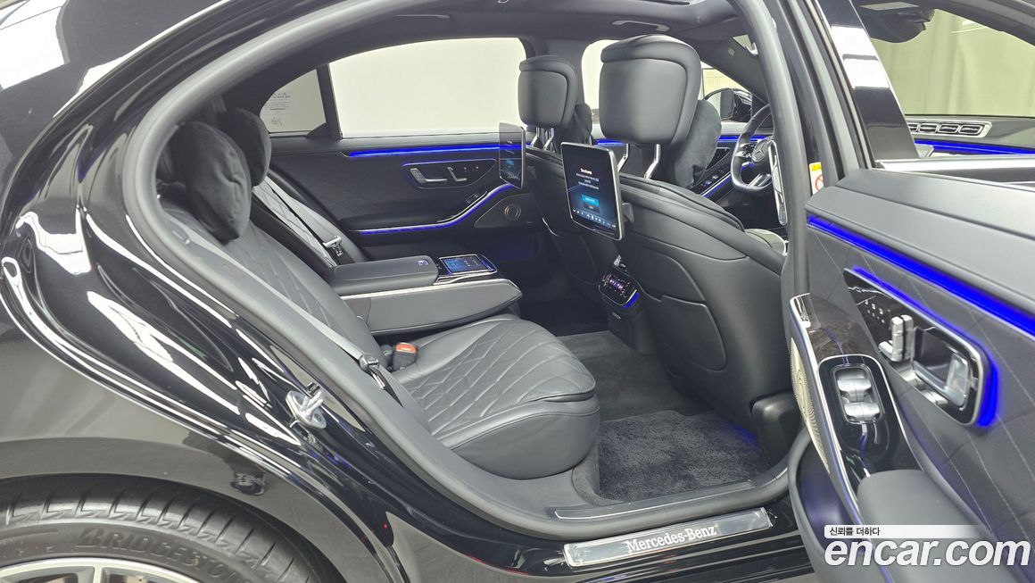 Mercedes-Benz S-Class 2021