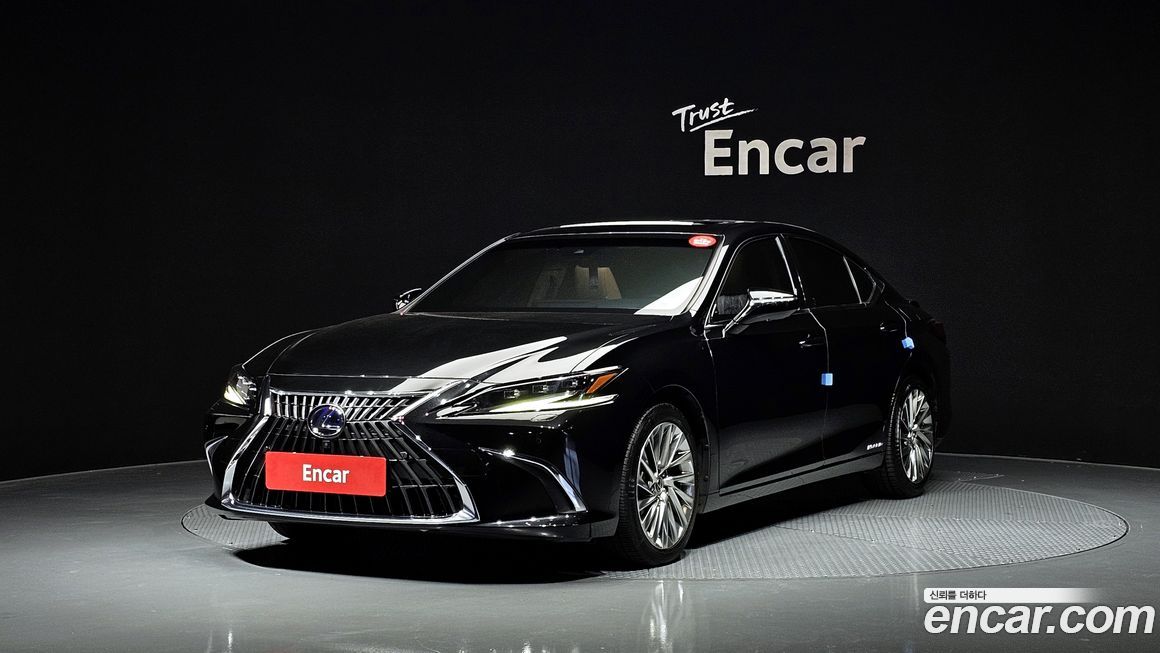 Lexus ES 2022