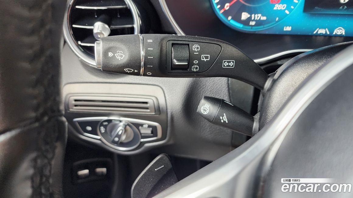 Mercedes-Benz GLC-Class 2022