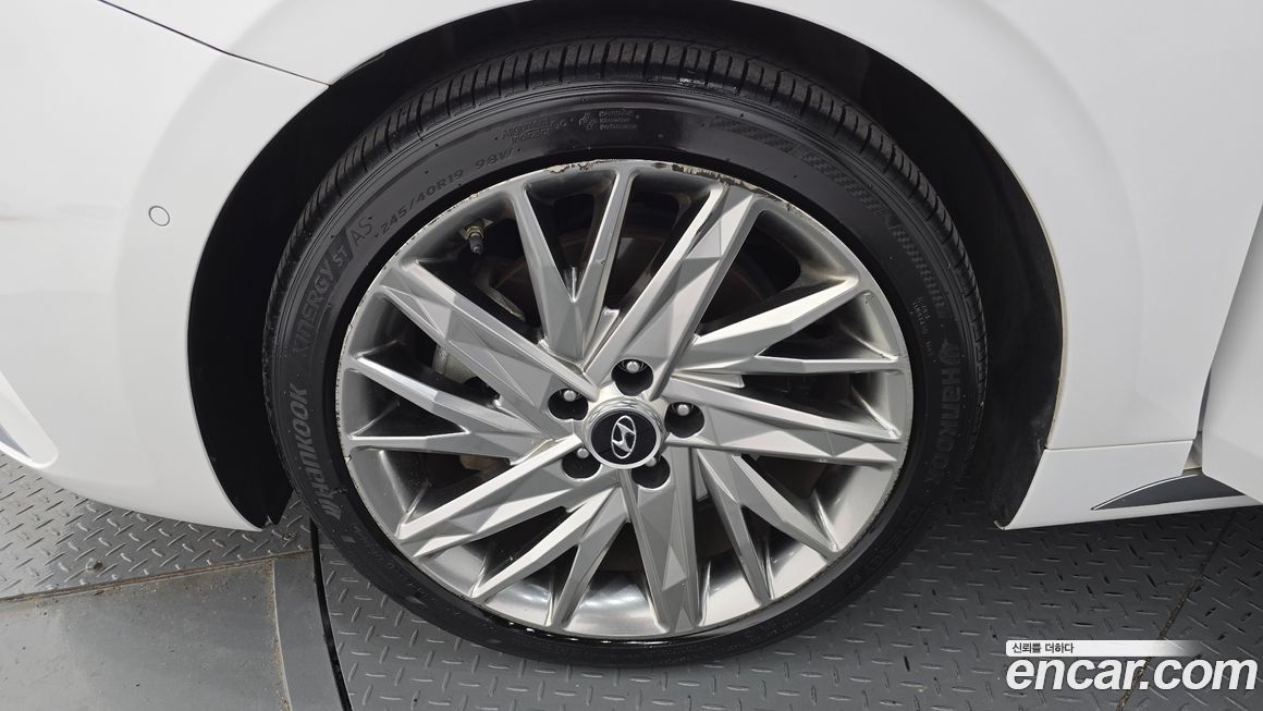 Hyundai Grandeur 2020