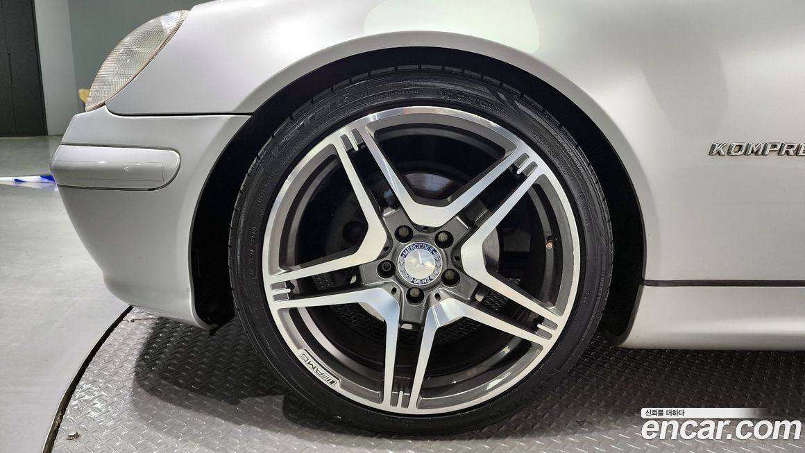 Mercedes-Benz SLK-Class 2004