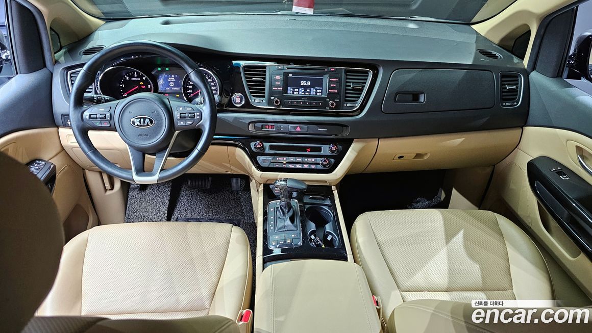 Kia Canival 2017