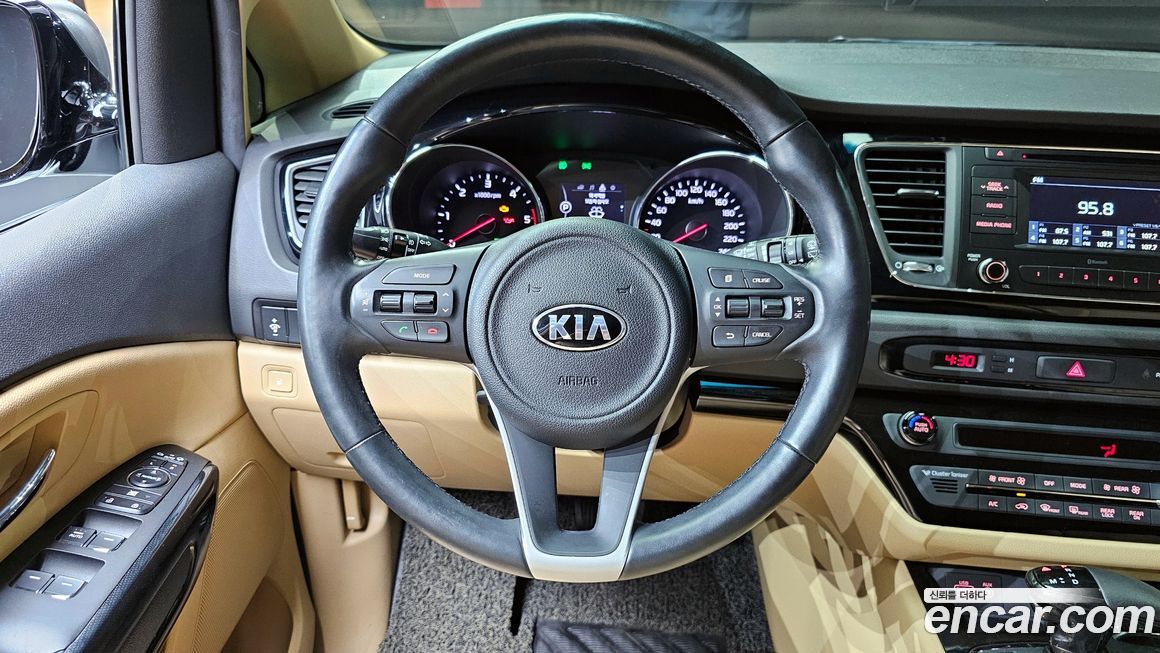 Kia Canival 2017