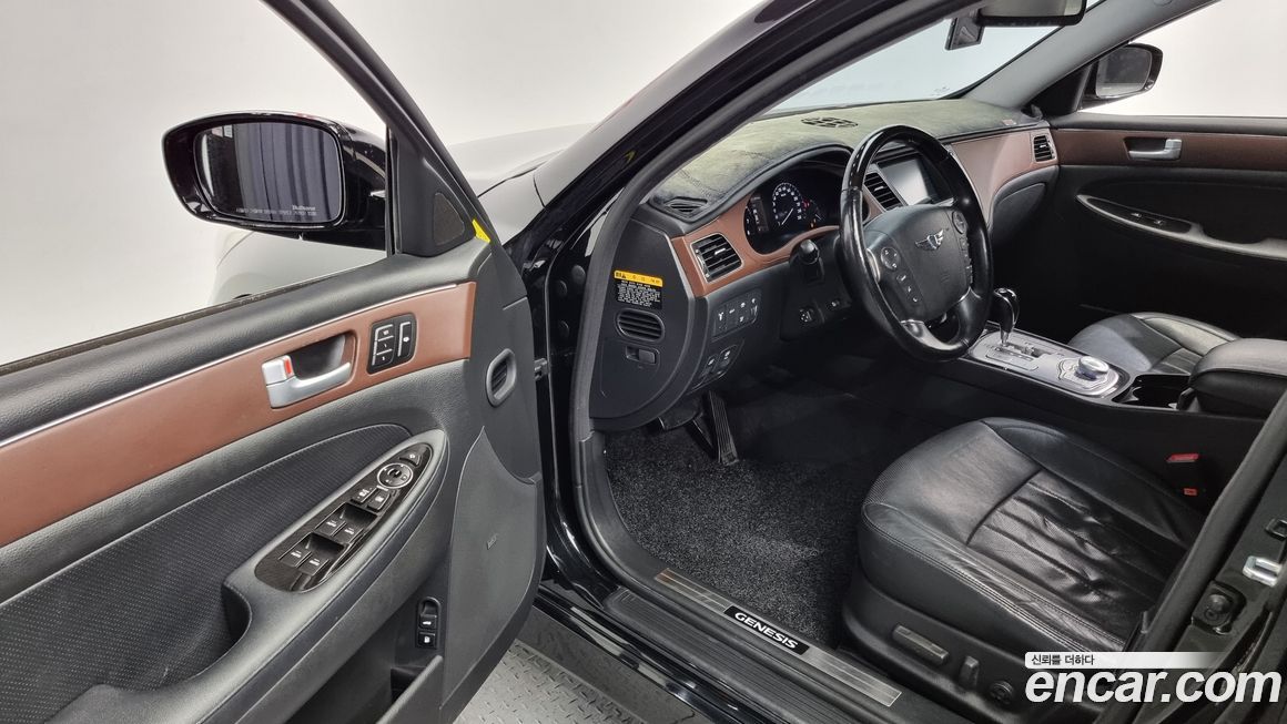 Hyundai Genesis 2014