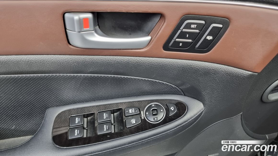 Hyundai Genesis 2014