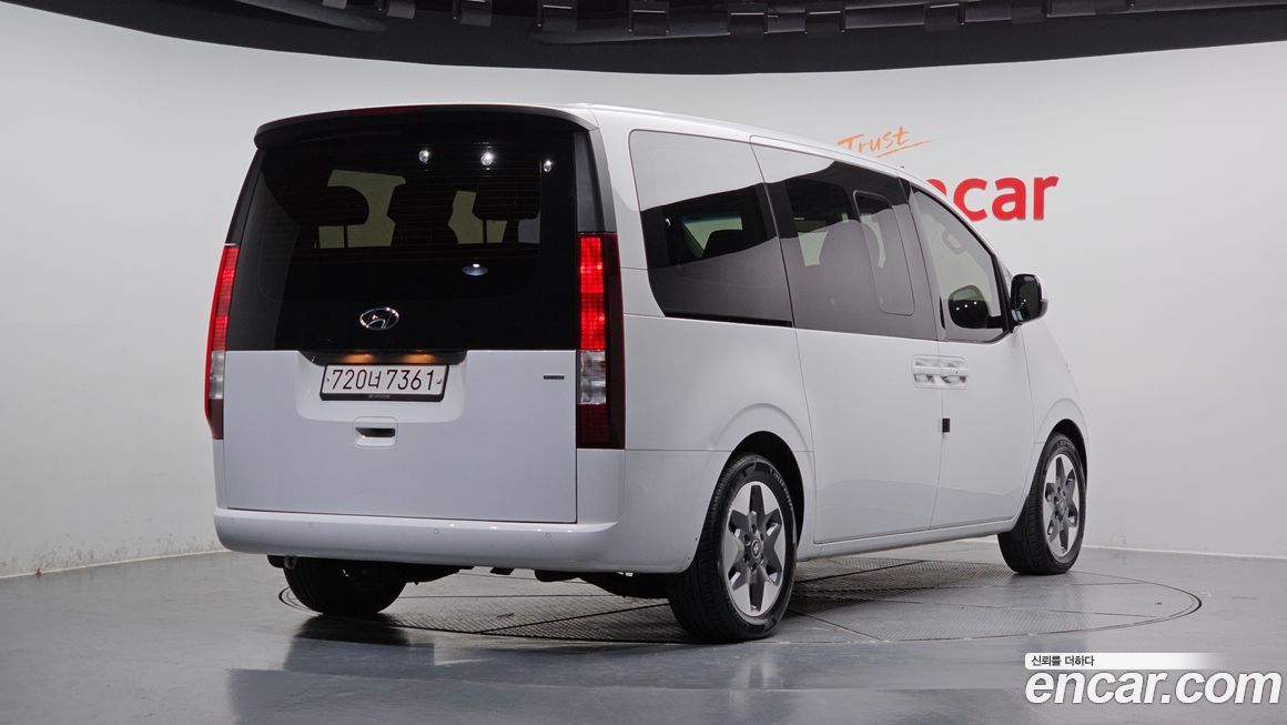 Hyundai Staria 2022