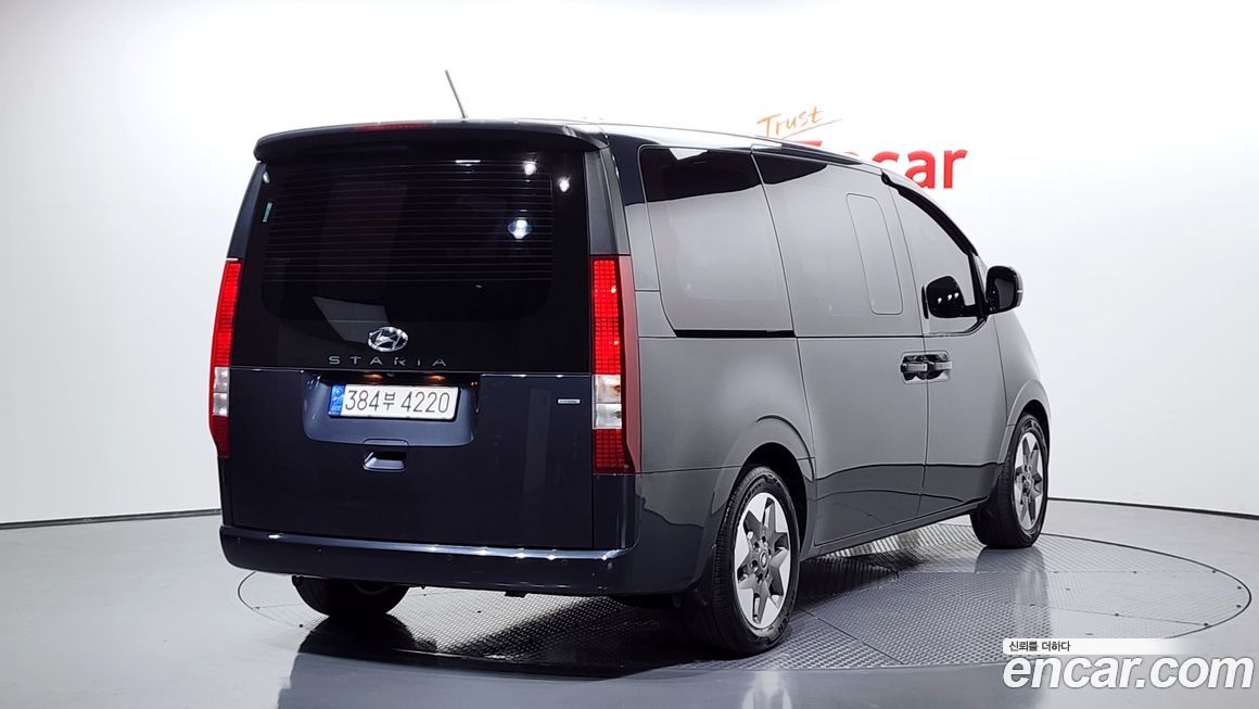 Hyundai Staria 2023
