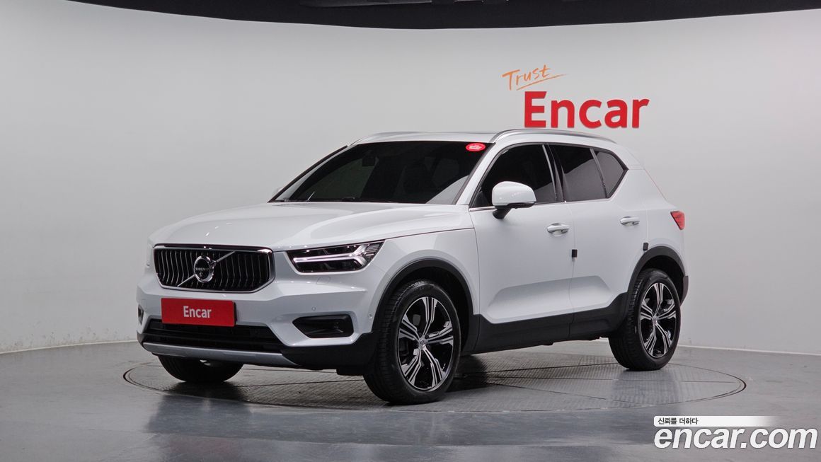 Volvo XC40 2021