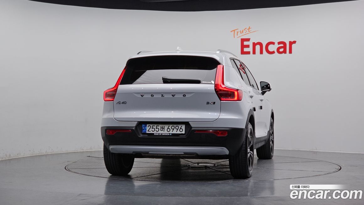 Volvo XC40 2021