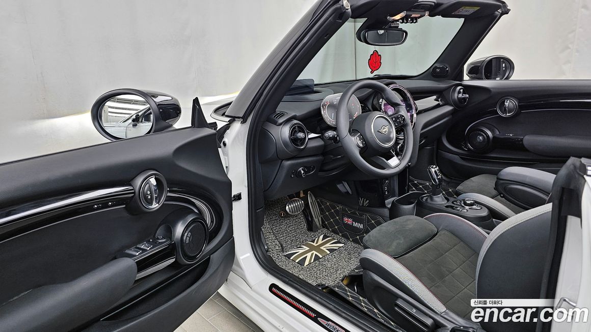 Mini Cooper Convertible 2023