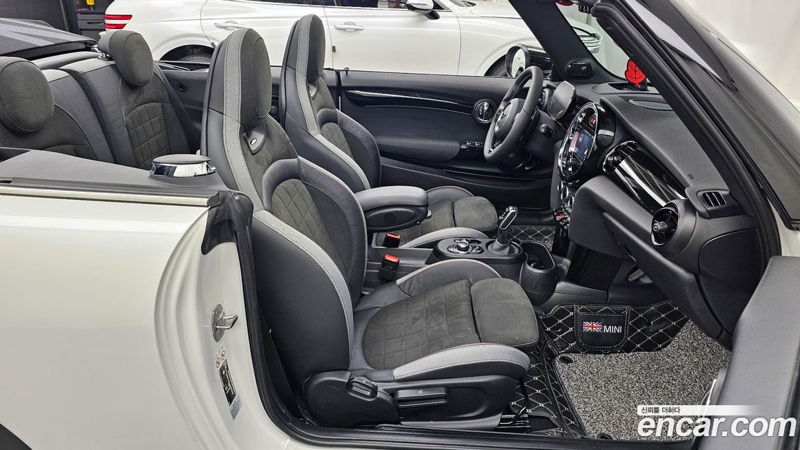 Mini Cooper Convertible 2023