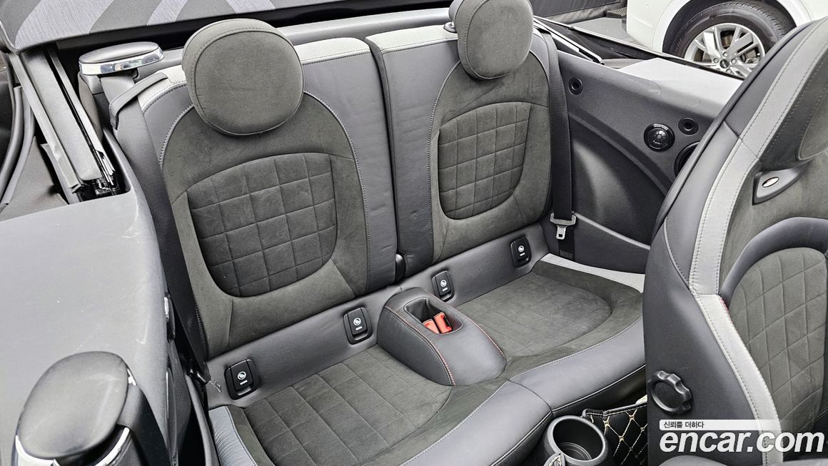 Mini Cooper Convertible 2023