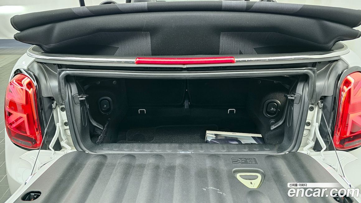 Mini Cooper Convertible 2023