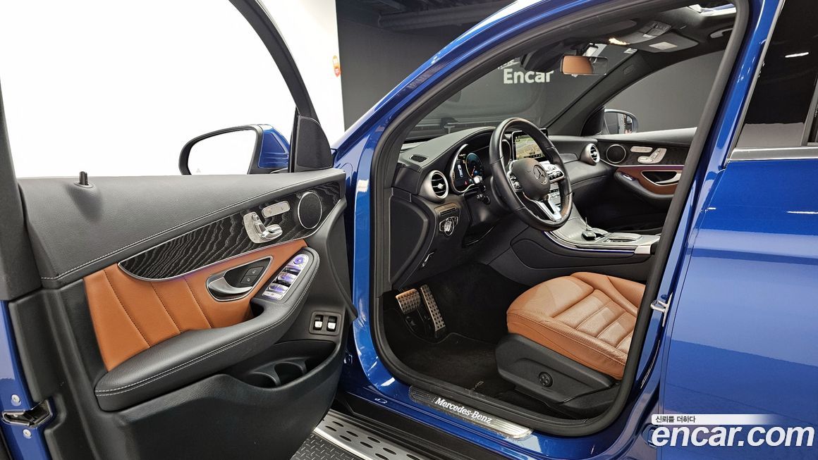 Mercedes-Benz GLC-Class 2023