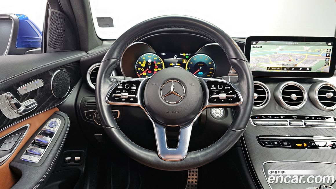 Mercedes-Benz GLC-Class 2023