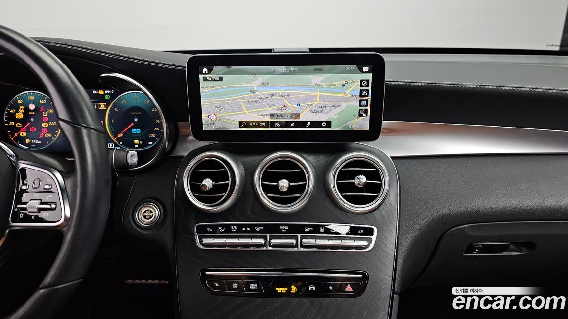 Mercedes-Benz GLC-Class 2023